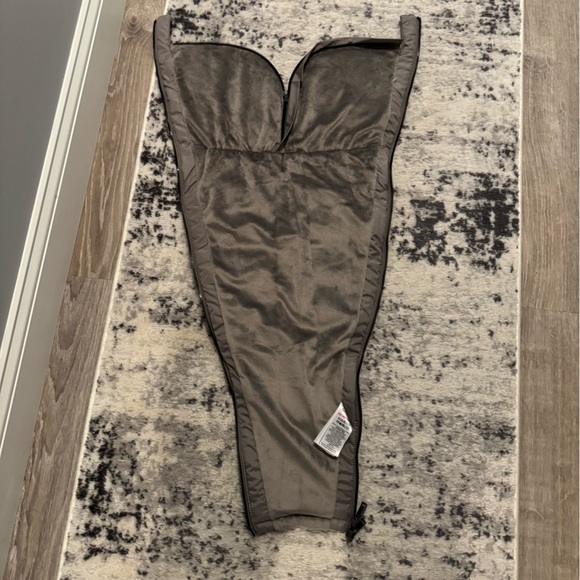 Seraphine Gray Puffer Coat with Faux Fur Hood - Picture 4 of 6